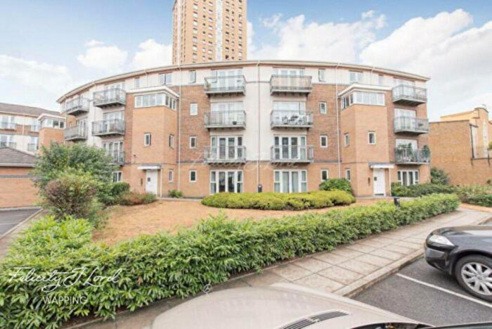 2 Bedroom Flat For Sale In Morton Close, London, E1