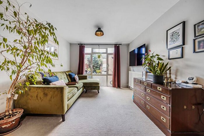 3 Bedroom Terraced House For Sale In Lucorn Close, Lee, London, SE12