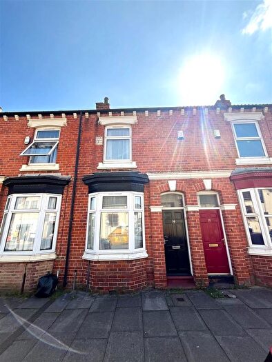 3 Bedroom Terraced House For Sale In Abingdon Road, Middlesbrough, TS1