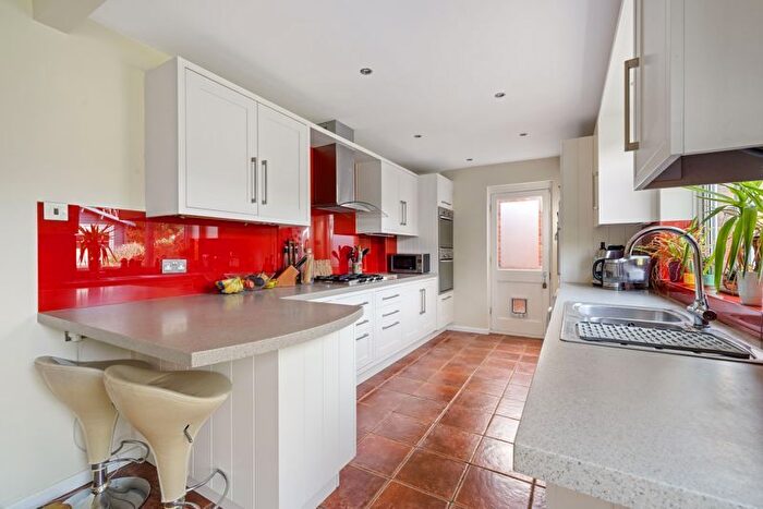 4 Bedroom Detached House For Sale In Nettleton Avenue, Chichester, PO20