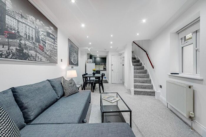 2 Bedroom Flat To Rent In Bell Street, London, NW1