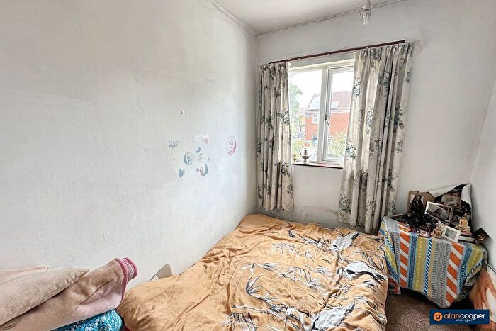 2 Bedroom Semi-Detached House For Sale In Villiers Street, Nuneaton, CV11