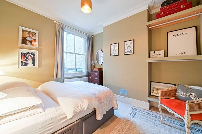 1 Bedroom Flat To Rent In Kirkstall Avenue, Tottenham, London, N17