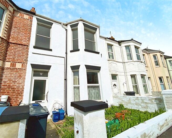 2 Bedroom Flat To Rent In Victoria Road, Exmouth, Devon, EX8