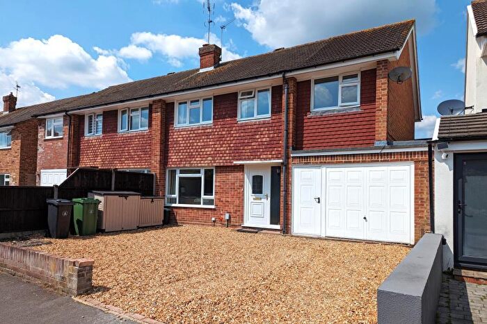 4 Bedroom Semi-Detached House To Rent In West End, Surrey, GU24