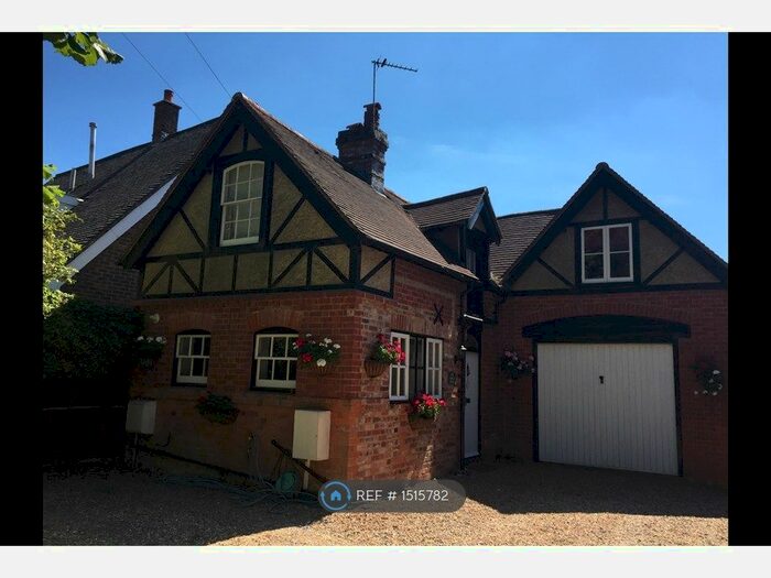 2 Bedroom Detached House To Rent In Station Road, Mayfield, TN20