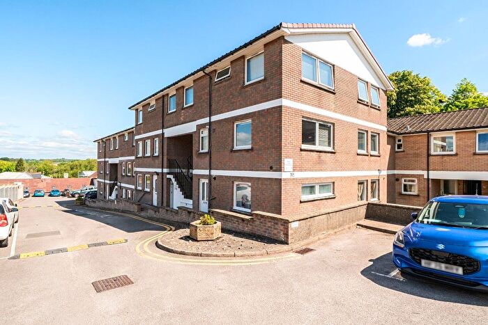 3 Bedroom Flat For Sale In The Grove, Dorchester, DT1