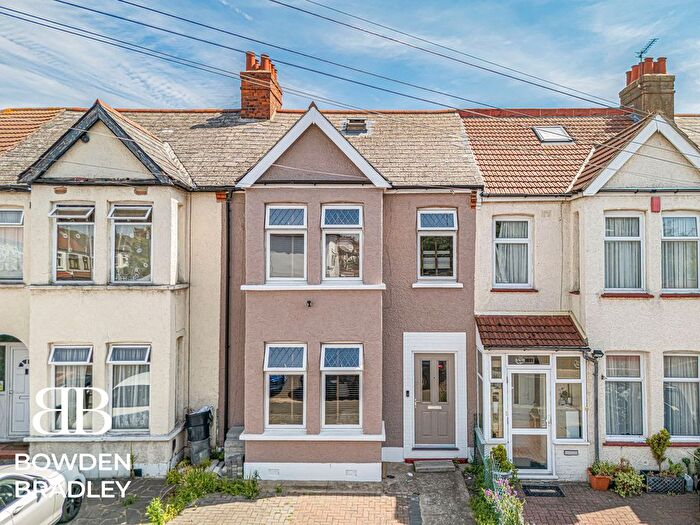 4 Bedroom Terraced House For Sale In Gordon Road, Ilford, IG1