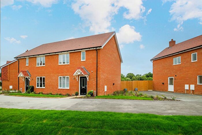 3 Bedroom Semi Detached House For Sale In Ersham Road, Hailsham, BN27