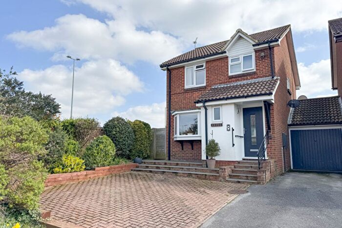 3 Bedroom Detached House For Sale In Astley Road, Thame, Oxfordshire, OX9