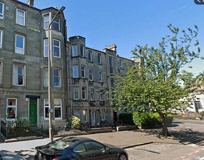 2 Bedroom Flat To Rent In , McDonald Road, Edinburgh, EH7
