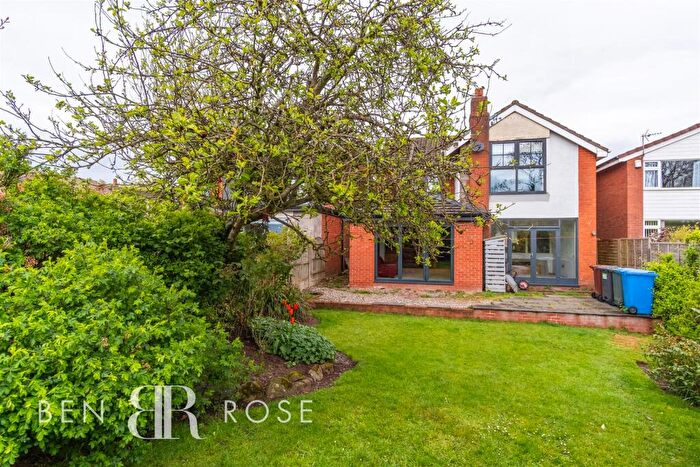 4 Bedroom Detached House For Sale In Yarrow Close, Croston, Leyland, PR26