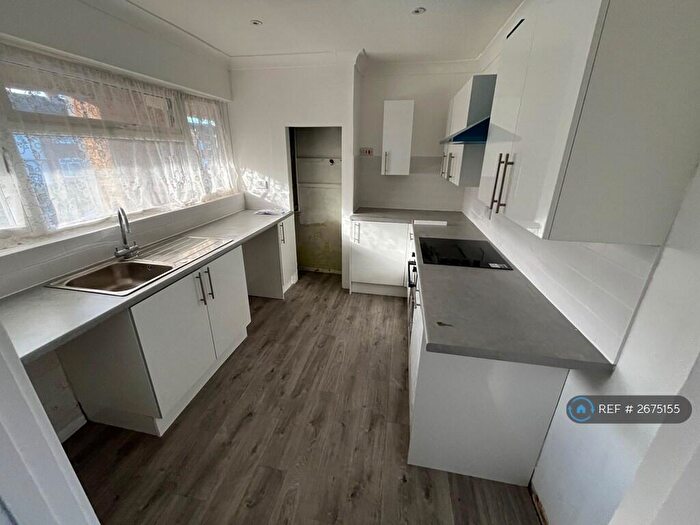 3 Bedroom Maisonette To Rent In Premier Parade, Southampton, SO18