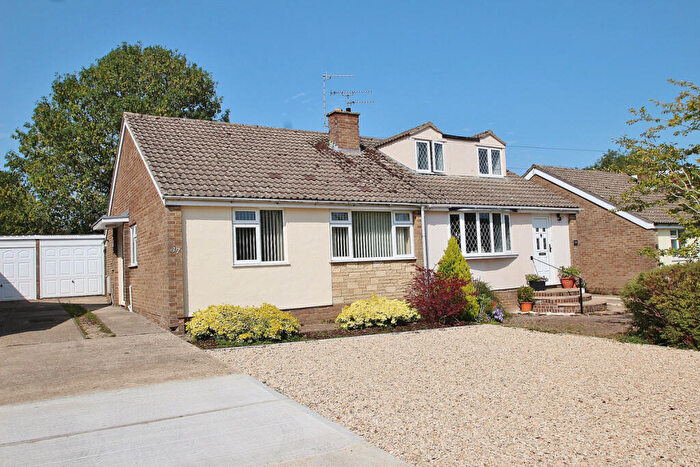 2 Bedroom Semi-Detached Bungalow For Sale In Windmill Road, North Leigh, OX29