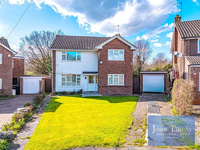4 Bedroom Detached House For Sale In Lodge Close, Chigwell, IG7