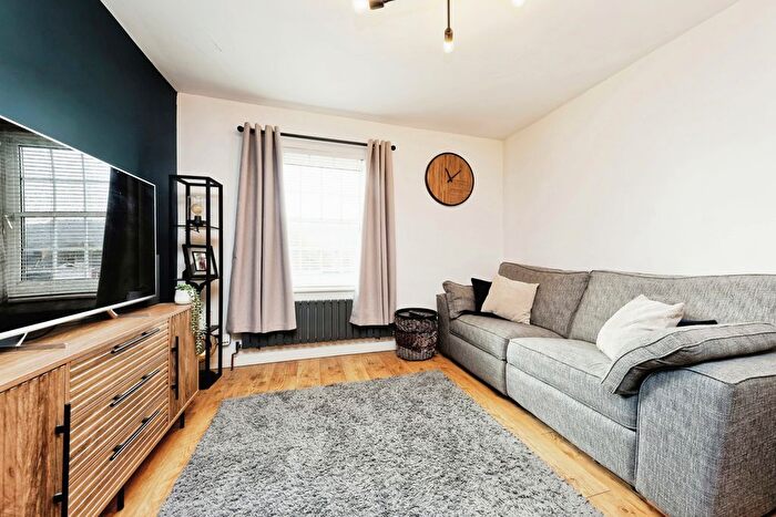 3 Bedroom Detached House For Sale In Carlsden Close, Dover, Kent, CT17