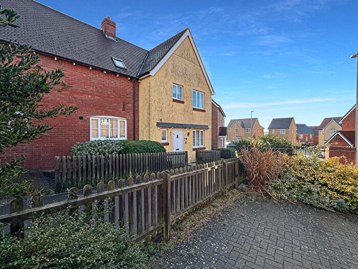 3 Bedroom Semi Detached House For Sale In Mill Park Drive, Braintree, CM7