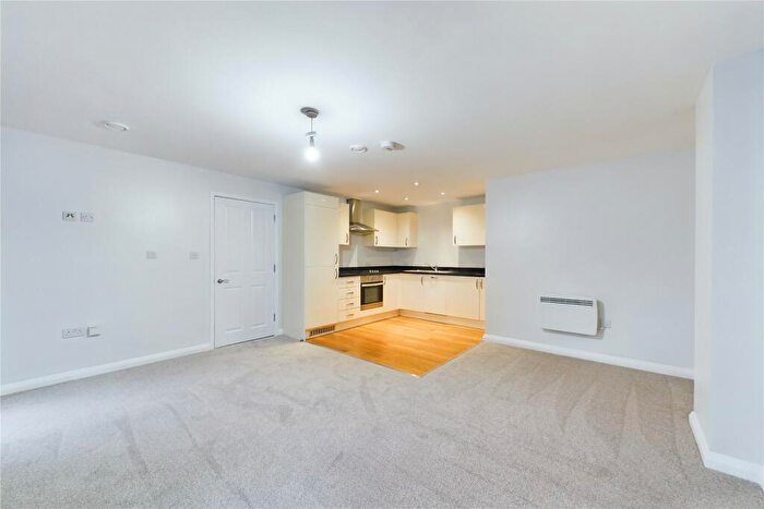 1 Bedroom Apartment For Sale In Kings Road, Reading, Berkshire, RG1
