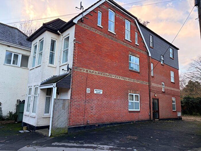 1 Bedroom Flat To Rent In Westfield Court, Southampton, SO19