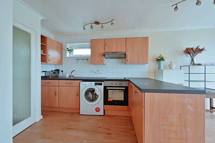 1 Bedroom Maisonette To Rent In The Larches, Bushey, WD23