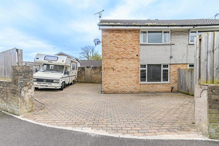 3 Bedroom Semi-Detached House For Sale In Norwood Crescent, Barry, CF63