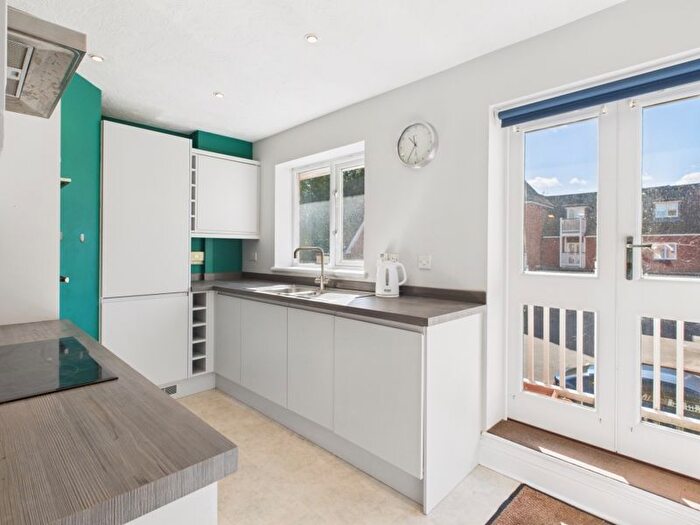 2 Bedroom Flat For Sale In East Street, Tonbridge, TN9