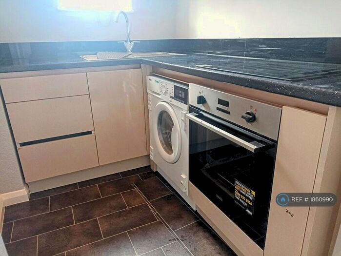 1 Bedroom Flat To Rent In Craufurd Rise, Maidenhead, SL6
