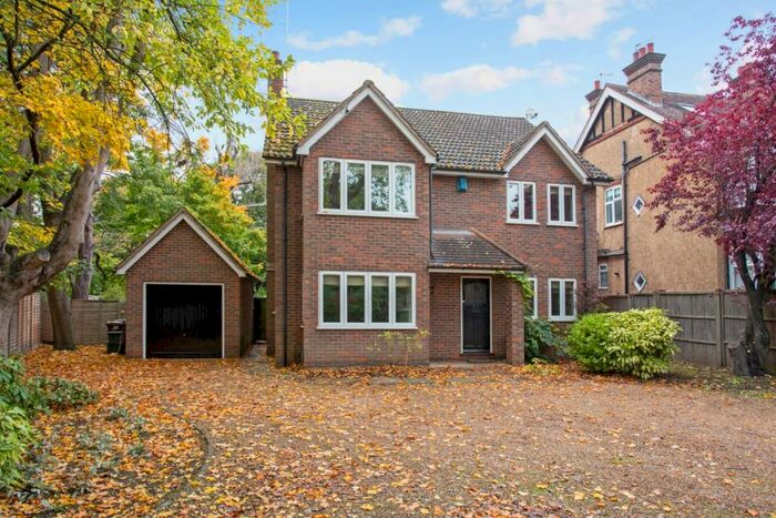 4 Bedroom Detached House To Rent In Cunningham Avenue St. Albans, AL1