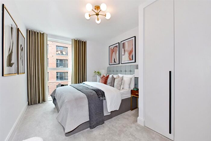 2 Bedroom Apartment To Rent In Darjeeling House, Memorial Avenue, Slough, Berkshire, SL1
