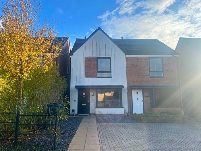 2 Bedroom Semi Detached House To Rent In Frogmill Road, Birmingham, B31