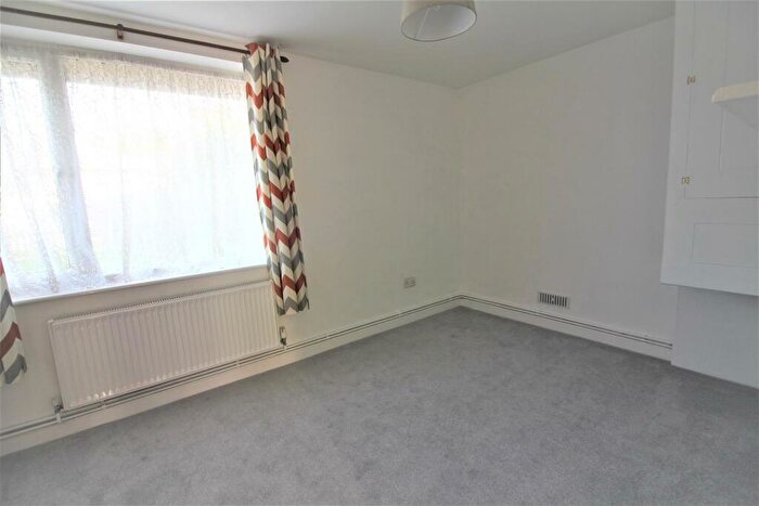 2 Bedroom Flat To Rent In Pen Park Road, Bristol, BS10