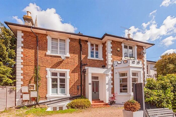 3 Bedroom Flat For Sale In Freelands Road, Bromley, BR1