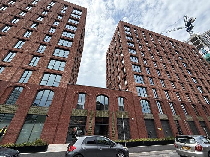 2 Bedroom Flat To Rent In Waterhouse Tower, Dutton Street, Manchester., M3