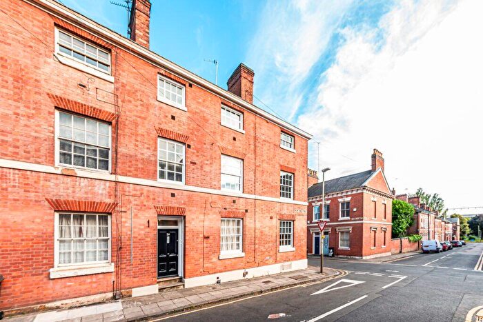 6 Bedroom Town House To Rent In Newtown Street, Leicester, LE1