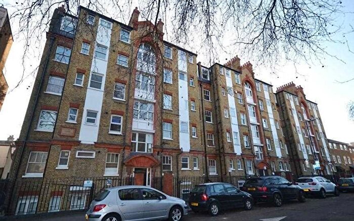 1 Bedroom Flat For Sale In Chiswick Road, London, W4