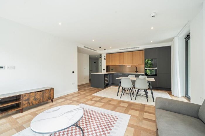 2 Bedroom Apartment To Rent In Merino Gardens, Wapping, E1W