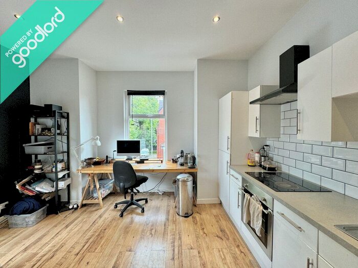 1 Bedroom Flat To Rent In Clarendon Road, Manchester, M16