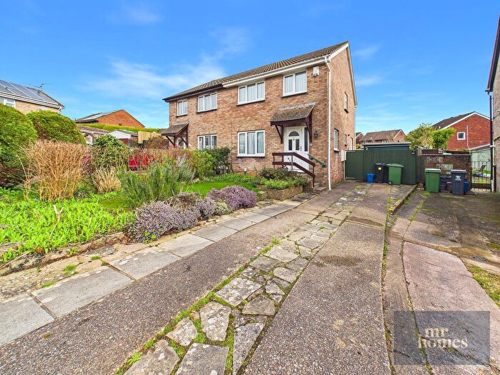 3 Bedroom Semi Detached House For Sale In Aspen Close, St Mellons, Cardiff, CF3
