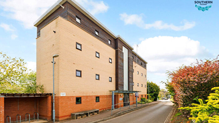 2 Bedroom Flat For Sale In Pipit Court, Teal Close, Enfield, London, EN3