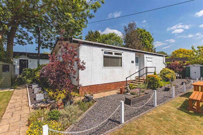 2 Bedroom Park Home For Sale In River Road, Willows Riverside Park, Windsor, SL4