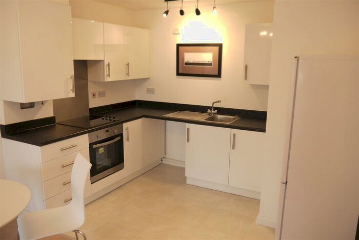 1 Bedroom Flat To Rent In Varcoe Gardens, Hayes UB3