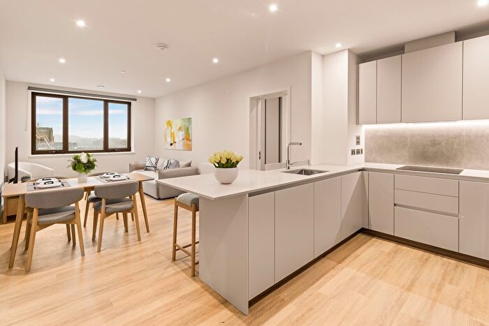 2 Bedroom Flat To Rent In Greenford, UB6