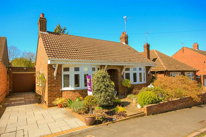 3 Bedroom Detached Bungalow For Sale In Palm Road, Rushden, NN10