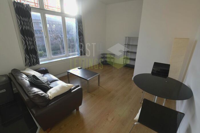 2 Bedroom Apartment To Rent In St. James Road, Highfields, LE2