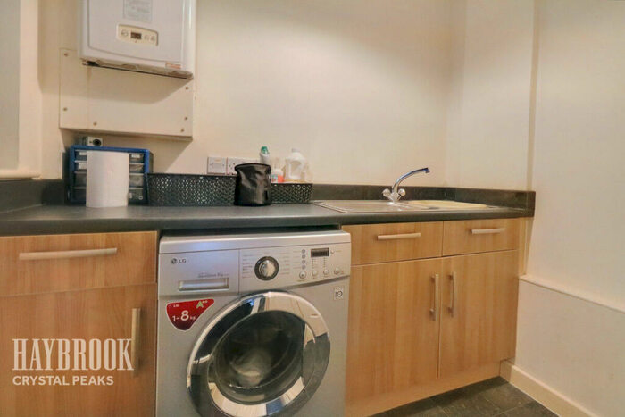 3 Bedroom End Of Terrace House For Sale In Silkstone Road, Hackenthorpe, S12
