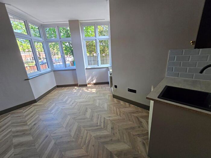 Studio To Rent In Green Lane, Shepperton, TW17