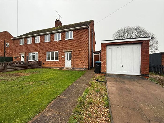 3 Bedroom Semi-Detached House To Rent In Ryderway, Lutterworth, LE17