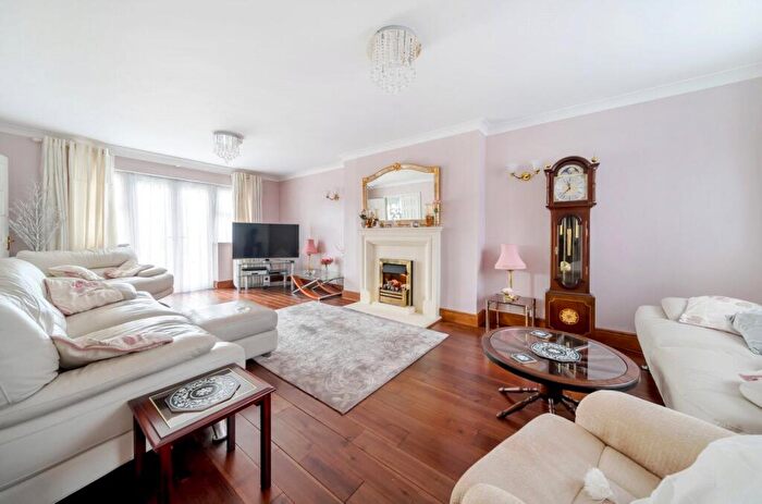 4 Bedroom Detached House For Sale In Old Rydon Ley, Exeter, EX2