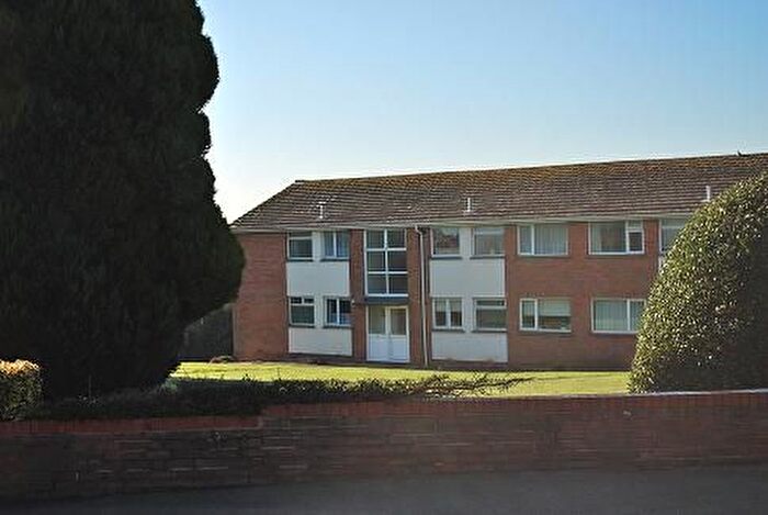 2 Bedroom Flat To Rent In Hulham Road, Exmouth, EX8