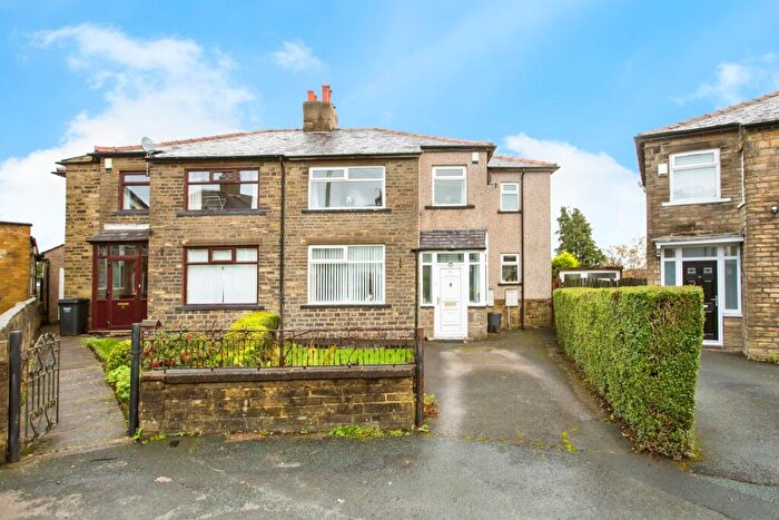 4 Bedroom Semi Detached House For Sale In Golf Avenue, Halifax, HX2